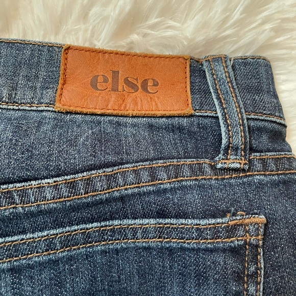 Else Mini Boot Jeans Size 28 Dark Wash - Picture 5 of 5